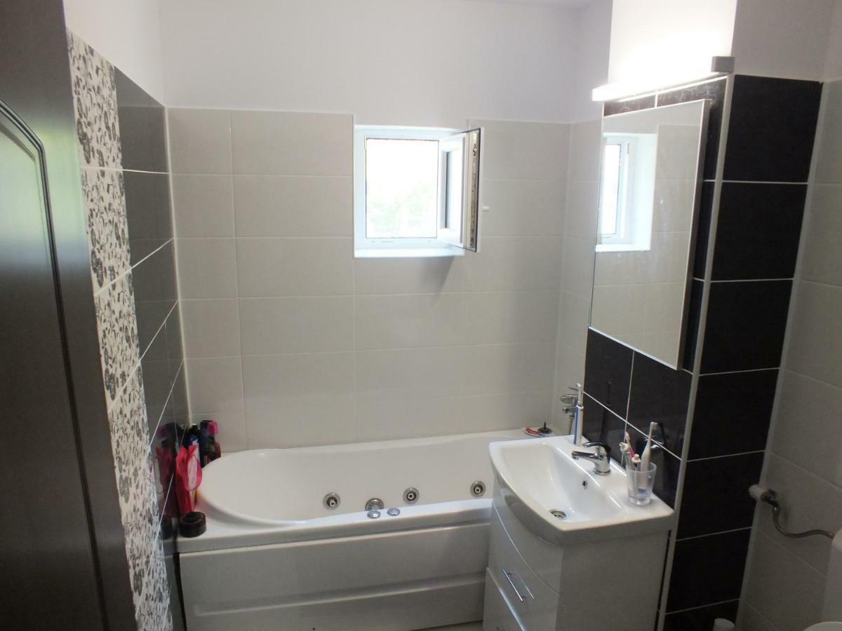 Sophia Apartament คอนสตันซา ภายนอก รูปภาพ